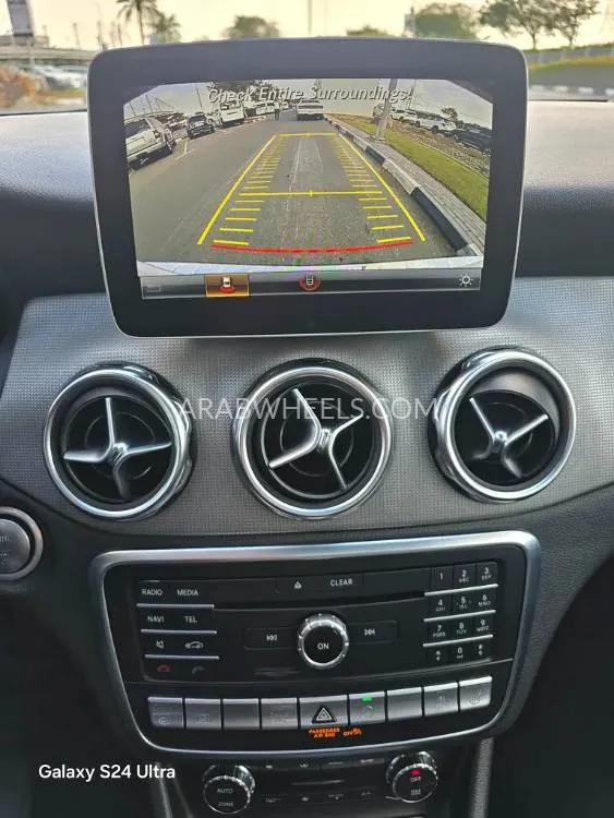 مرسيدس بنز GLA 2020 for Sale in دبي Image-8