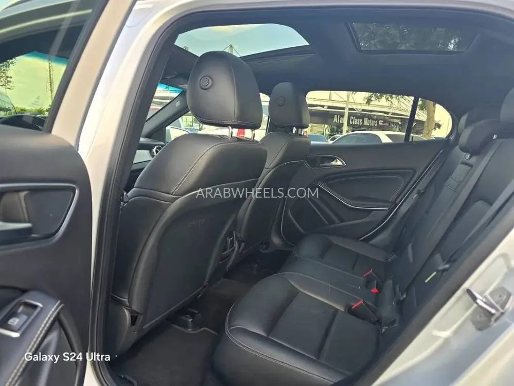 مرسيدس بنز GLA 2020 for Sale in دبي Image-14