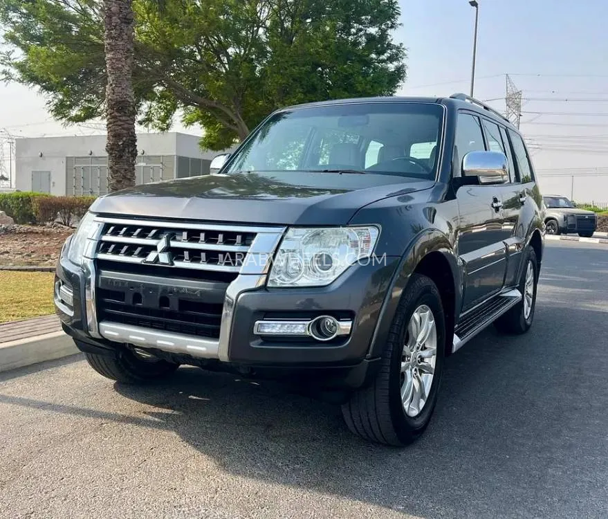 Mitsubishi Pajero 2017 for Sale in Dubai Image-2