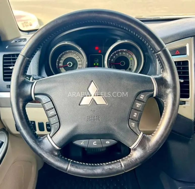 Mitsubishi Pajero 2017 for Sale in Dubai Image-4