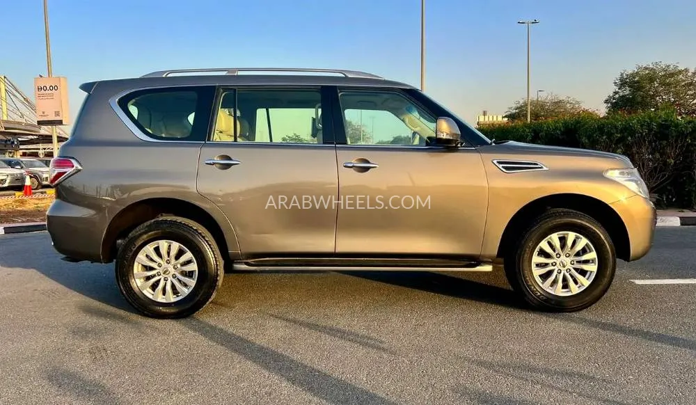 Nissan Patrol 2018 for Sale in Dubai Image-17