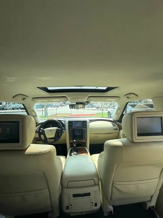 Nissan Patrol 2020 for Sale in Sharjah Image-10