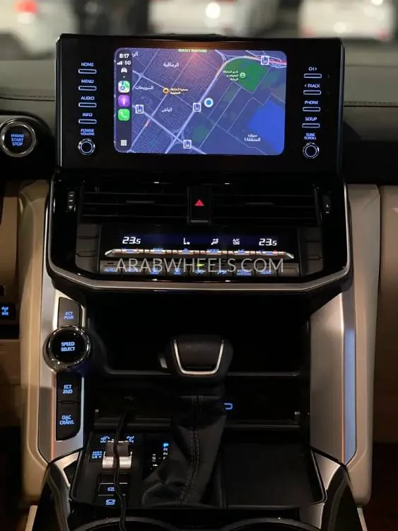 Toyota Land Cruiser 2024 for Sale in Sharjah Image-7