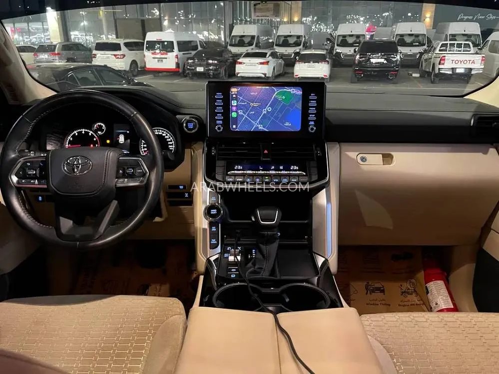Toyota Land Cruiser 2024 for Sale in Sharjah Image-10