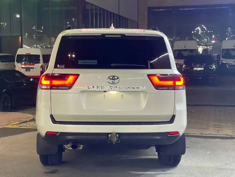 Toyota Land Cruiser 2024 for Sale in Sharjah Image-15