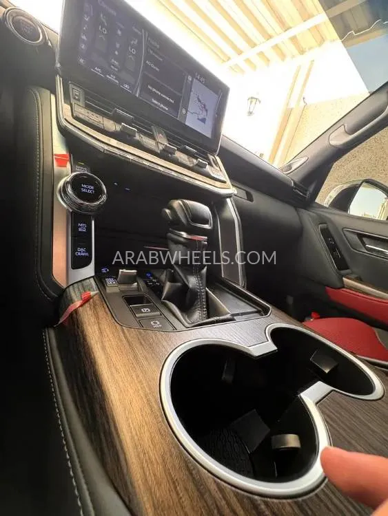 Toyota Land Cruiser 2023 for Sale in Ajman Image-7