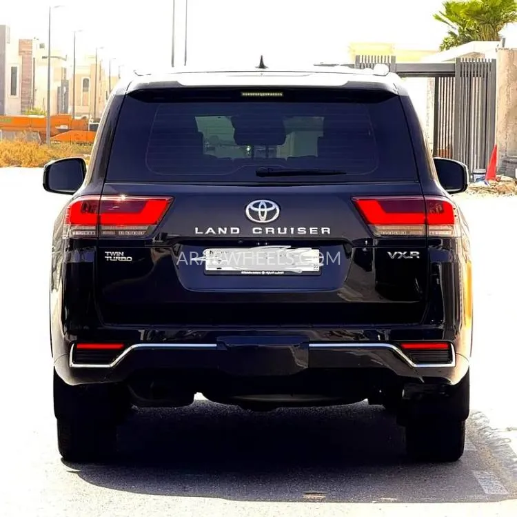 Toyota Land Cruiser 2023 for Sale in Ajman Image-9