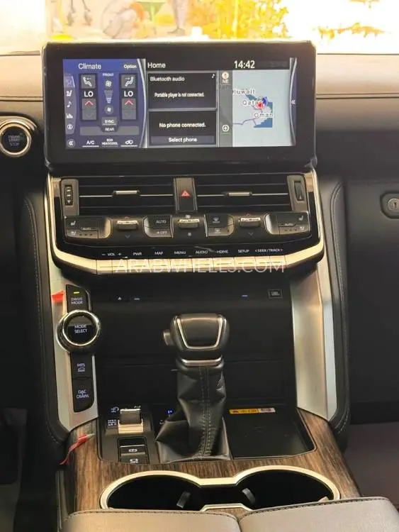 Toyota Land Cruiser 2023 for Sale in Ajman Image-11