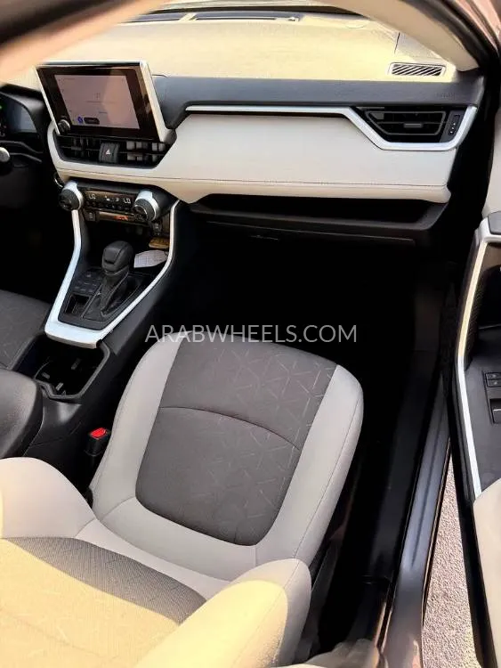 تويوتا راف 4 2025 for Sale in دبي Image-15