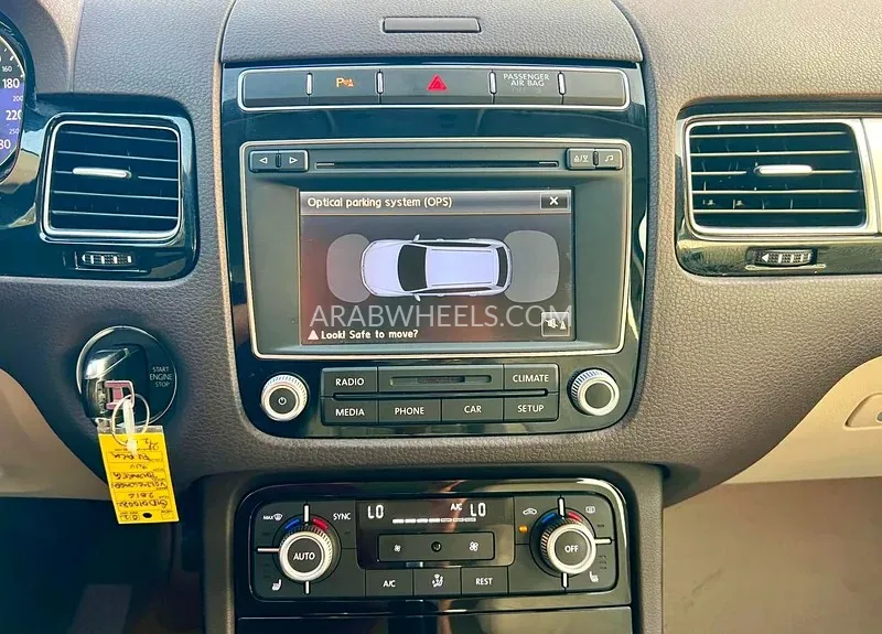 Volkswagen Touareg 2016 for Sale in Dubai Image-18