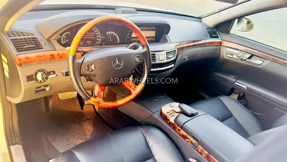 Mercedes Benz CLS Class 2007 for Sale in Dubai Image-13
