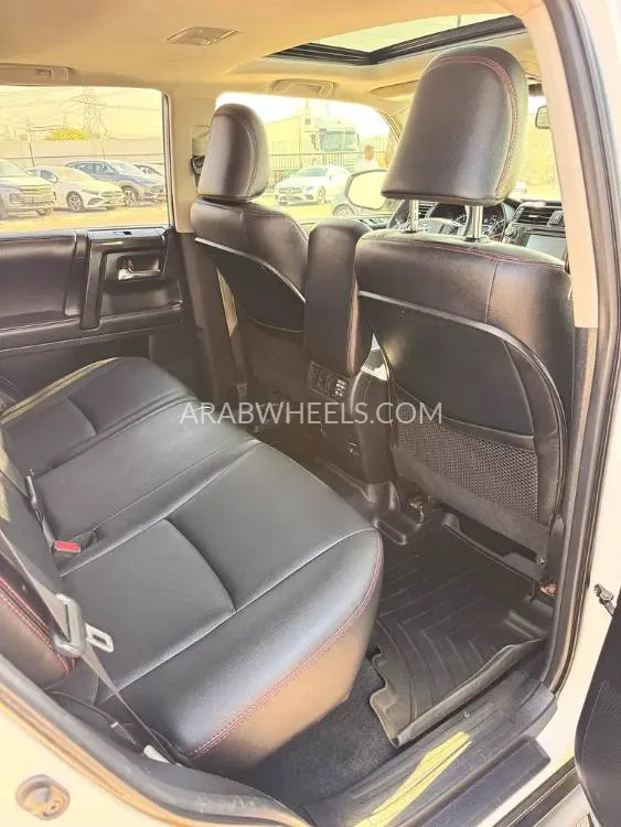 Toyota 4Runner 2019 for Sale in Dubai Image-15