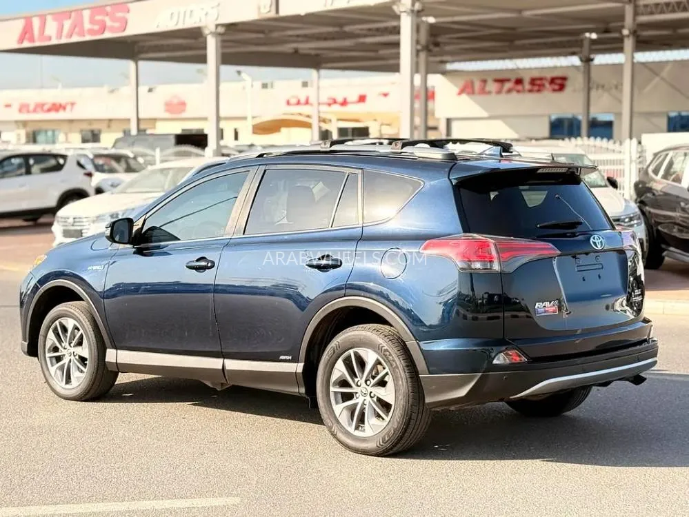 Toyota Rav4 2018 for Sale in Dubai Image-12