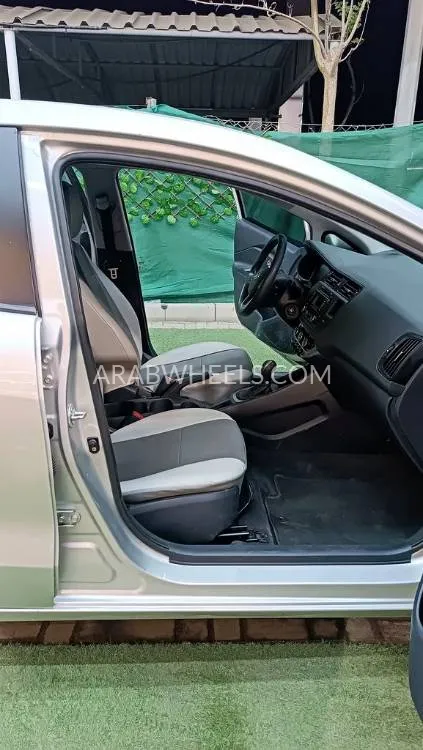 Kia Rio 2013 for Sale in Ajman Image-3