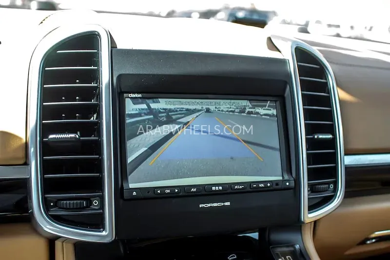 Porsche Cayenne 2016 for Sale in Dubai Image-5