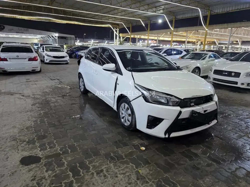 تويوتا يارس 2015 for Sale in عجمان Image-6