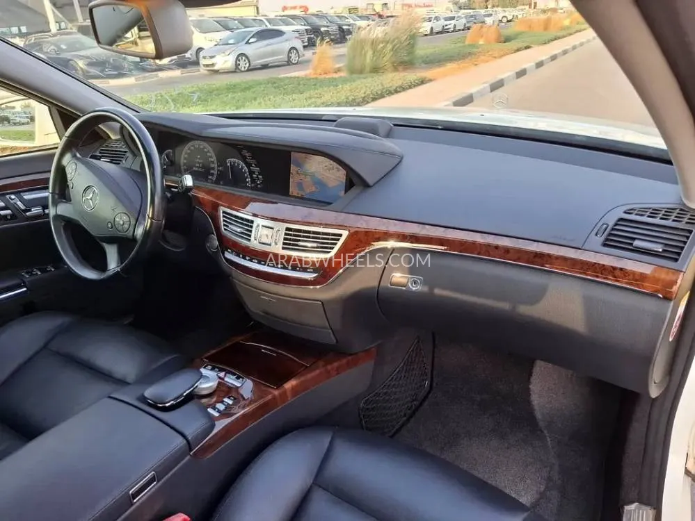 مرسيدس بنز CLS Class 2010 for Sale in دبي Image-4