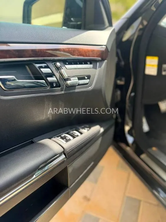 مرسيدس بنز CLS Class 2012 for Sale in دبي Image-3