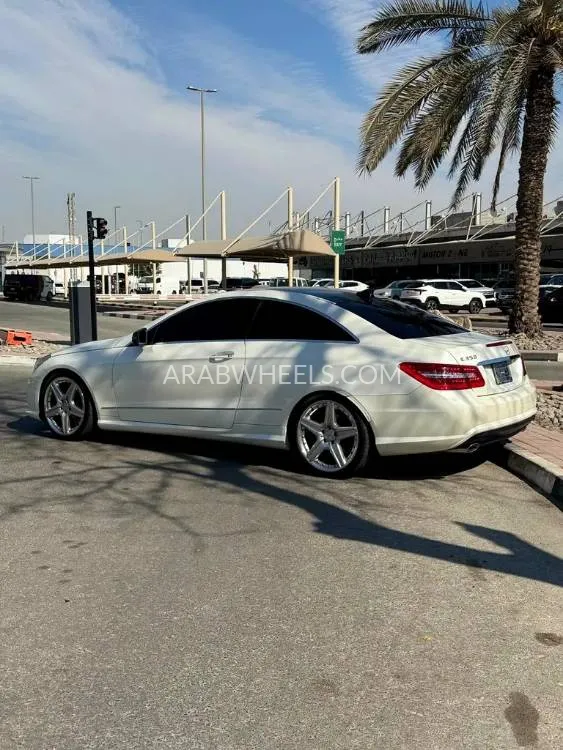 Mercedes Benz E Class 2010 for Sale in Dubai Image-16