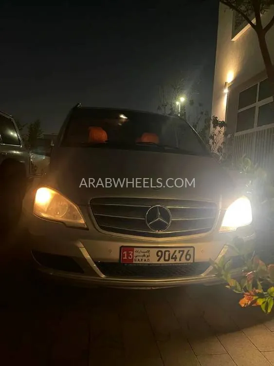 Mercedes Benz V Class 2014 for Sale in Abu Dhabi Image-2