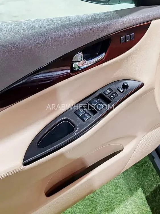 Infiniti QX50 2015 for Sale in Umm Al Quwain Image-17