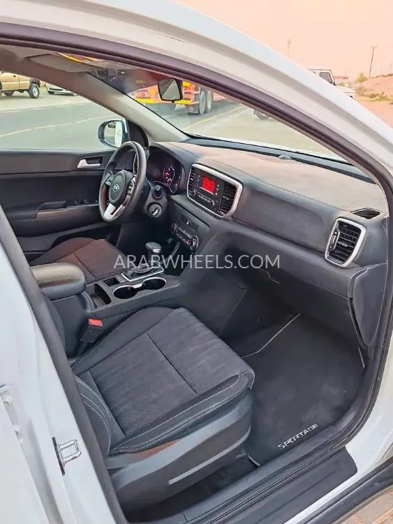 Kia Sportage 2021 for Sale in Umm Al Quwain Image-2