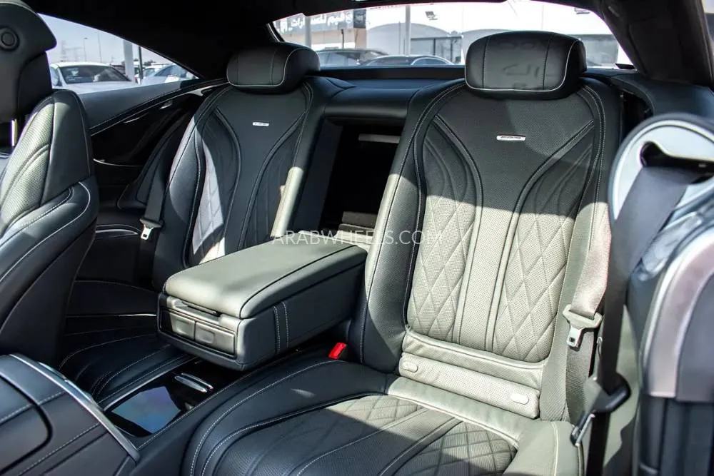 Mercedes Benz CLS Class 2015 for Sale in Dubai Image-2