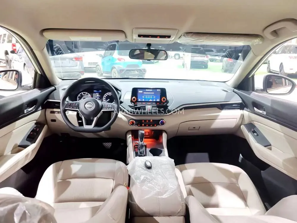 Nissan Altima 2020 for Sale in Umm Al Quwain Image-7