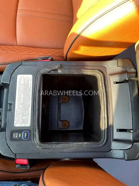 Toyota Land Cruiser Prado 2016 for Sale in Dubai Image-11