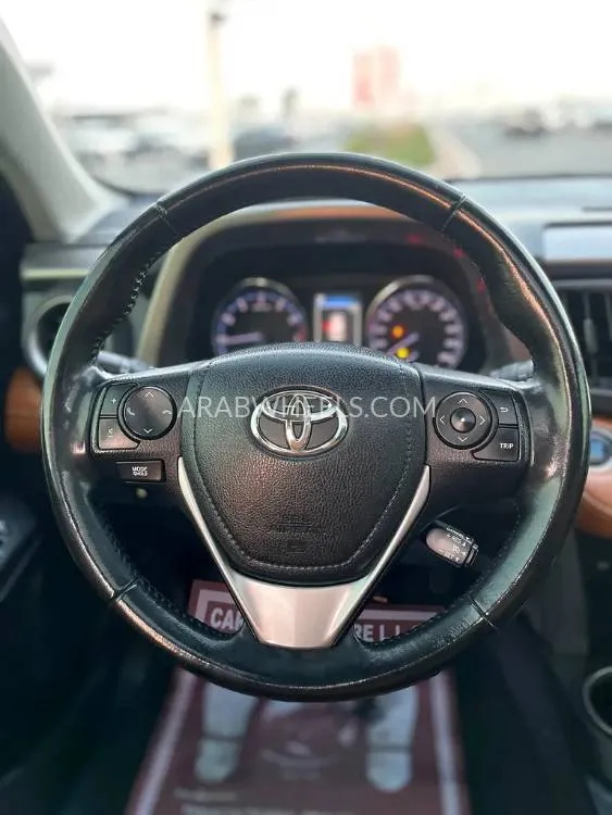 Toyota Rav4 2018 for Sale in Dubai Image-14