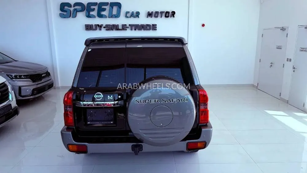 Nissan Patrol 2023 for Sale in Abu Dhabi Image-17