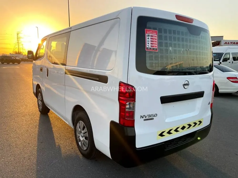 Nissan Urvan 2020 for Sale in Dubai Image-12