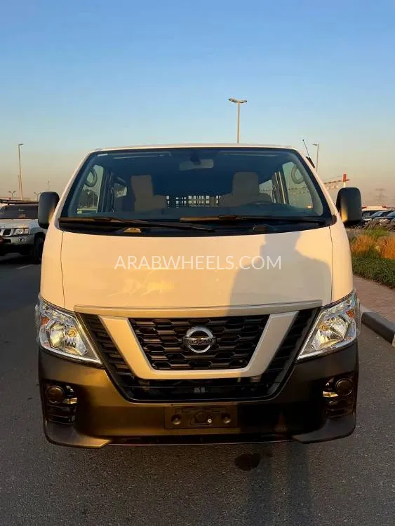 Nissan Urvan 2020 for Sale in Dubai Image-14