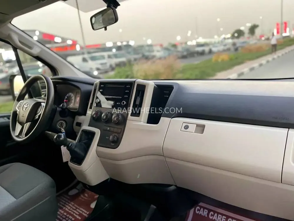Toyota Hiace 2020 for Sale in Dubai Image-5