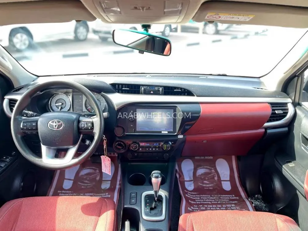 Toyota Hilux 2023 for Sale in Dubai Image-11