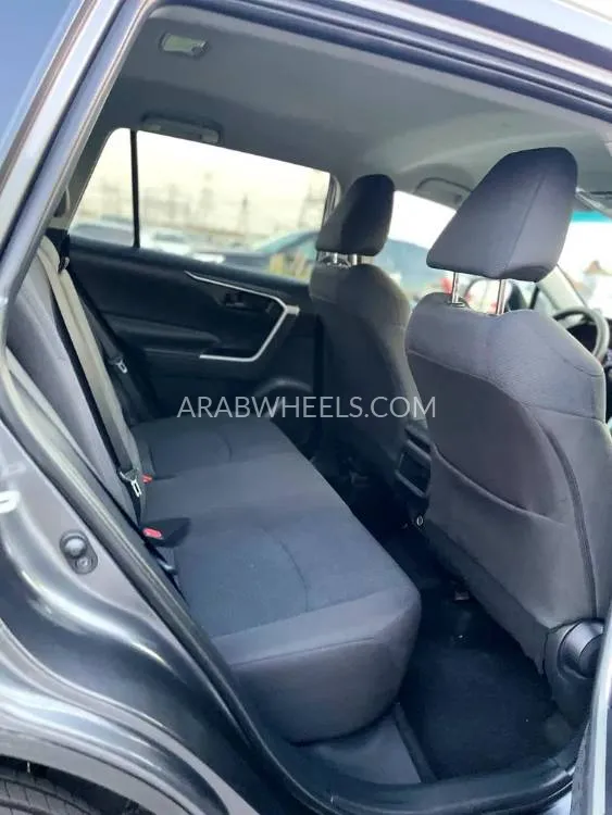 Toyota Rav4 2020 for Sale in Dubai Image-9