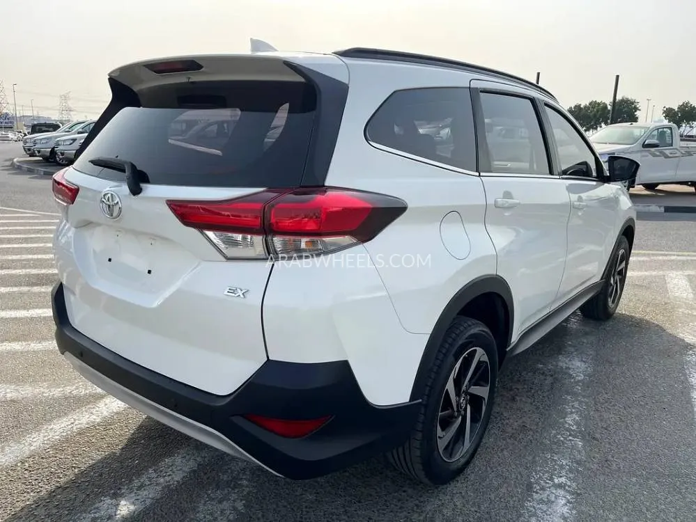 Toyota Rush 2023 for Sale in Dubai Image-7