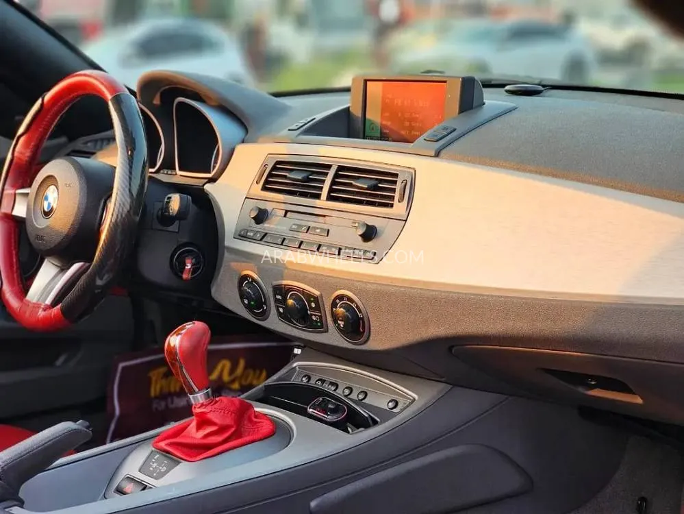 BMW Z4 2004 for Sale in Dubai Image-5