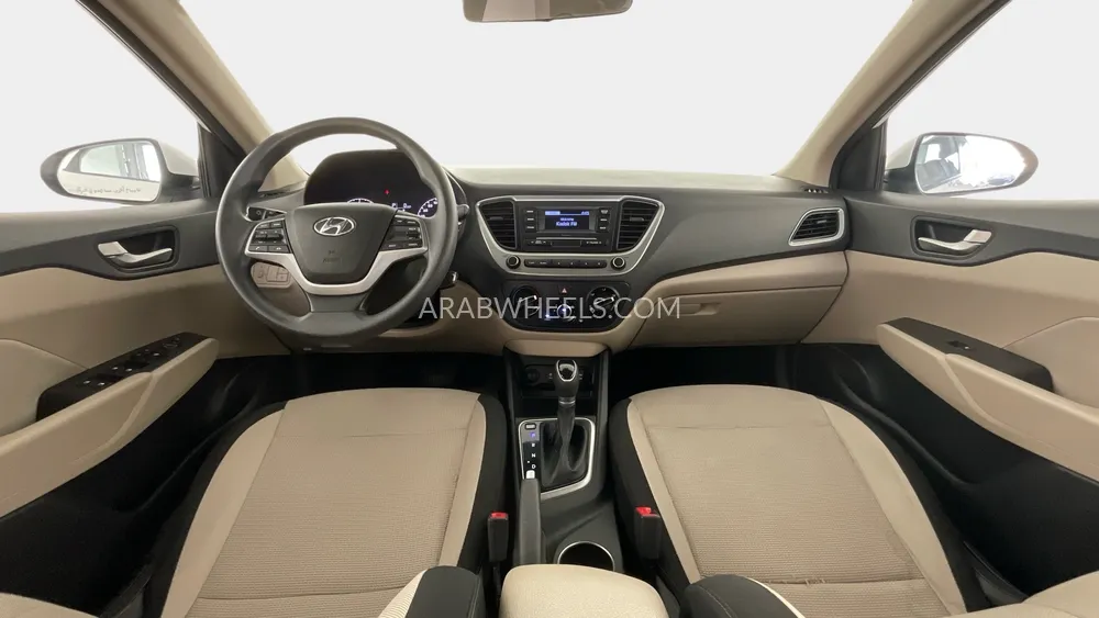 Hyundai Accent 2020 for Sale in Dubai Image-10