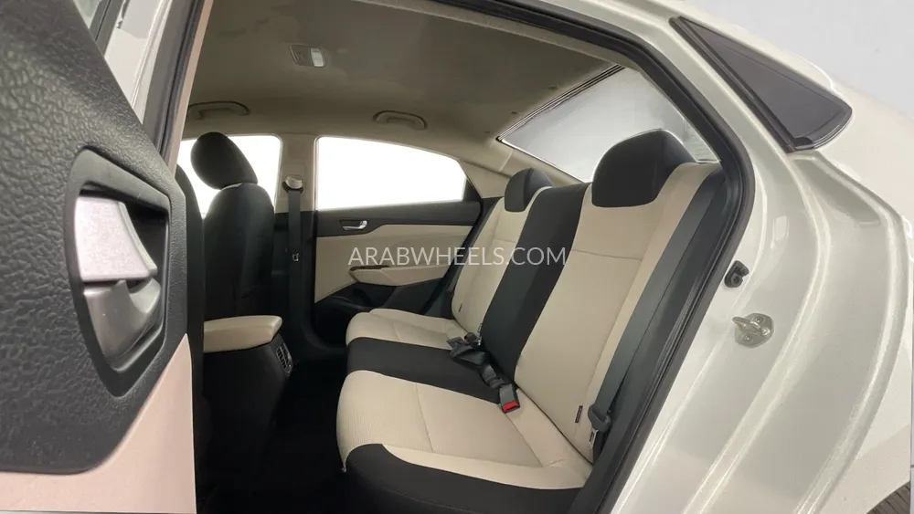 Hyundai Accent 2020 for Sale in Dubai Image-13
