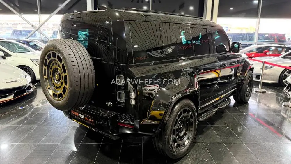 Land Rover Defender 2022 for Sale in Dubai Image-4