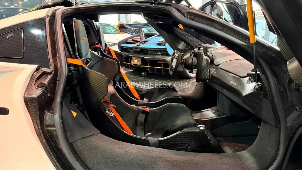 McLaren Senna 2019 for Sale in Dubai Image-7