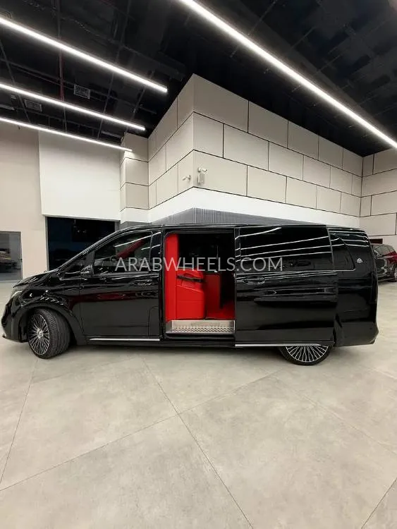 Mercedes Benz V Class 2022 for Sale in Dubai Image-7