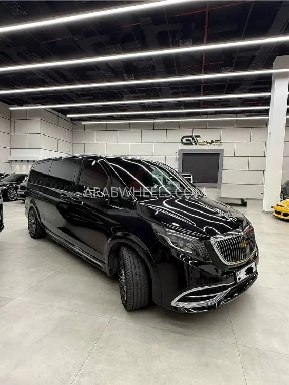 Mercedes Benz V Class 2022 for Sale in Dubai Image-12