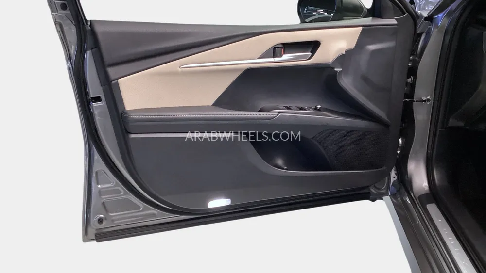 Toyota Camry 2025 for Sale in Sharjah Image-14