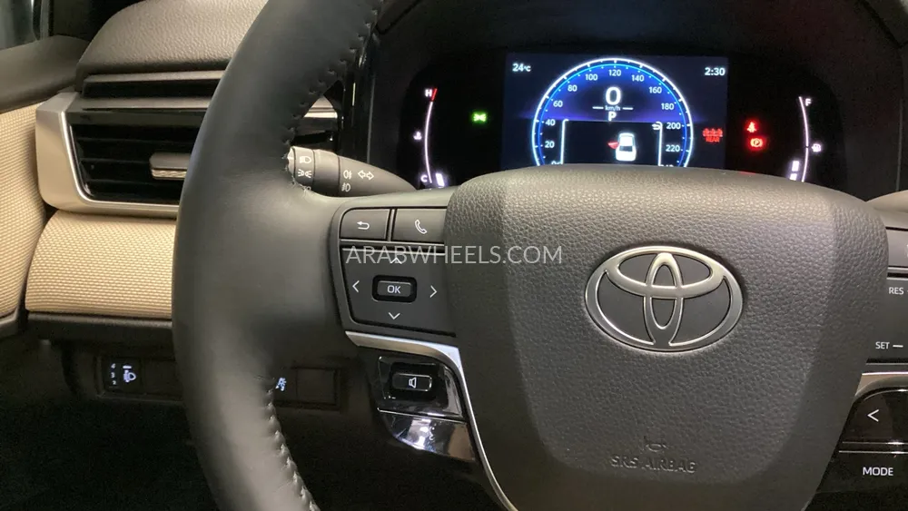 Toyota Camry 2025 for Sale in Sharjah Image-28