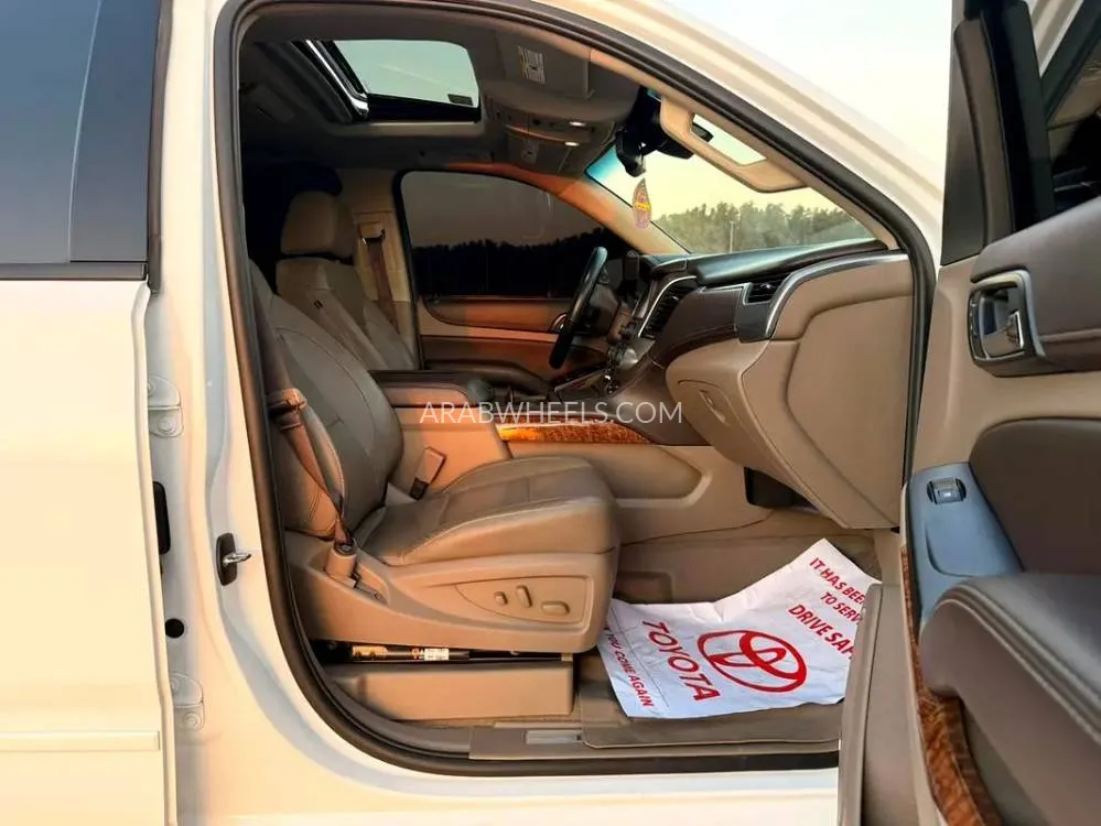 Chevrolet Tahoe 2019 for Sale in Sharjah Image-3