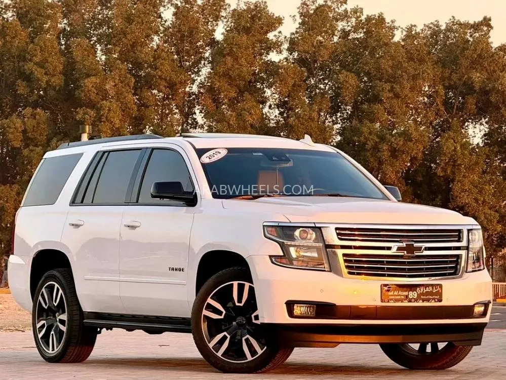 Chevrolet Tahoe 2019 for Sale in Sharjah Image-8