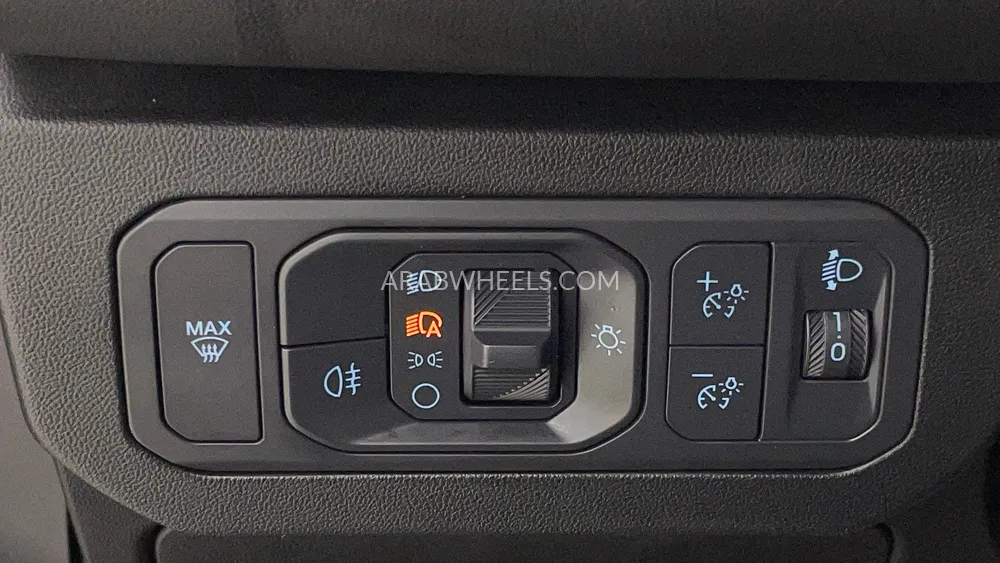 Ford Taurus 2024 for Sale in Dubai Image-37