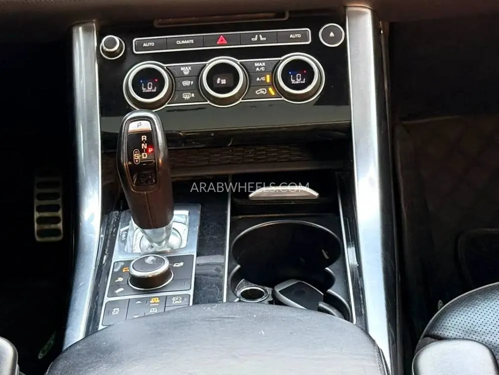 Land Rover Range Rover Sport 2017 for Sale in Sharjah Image-16